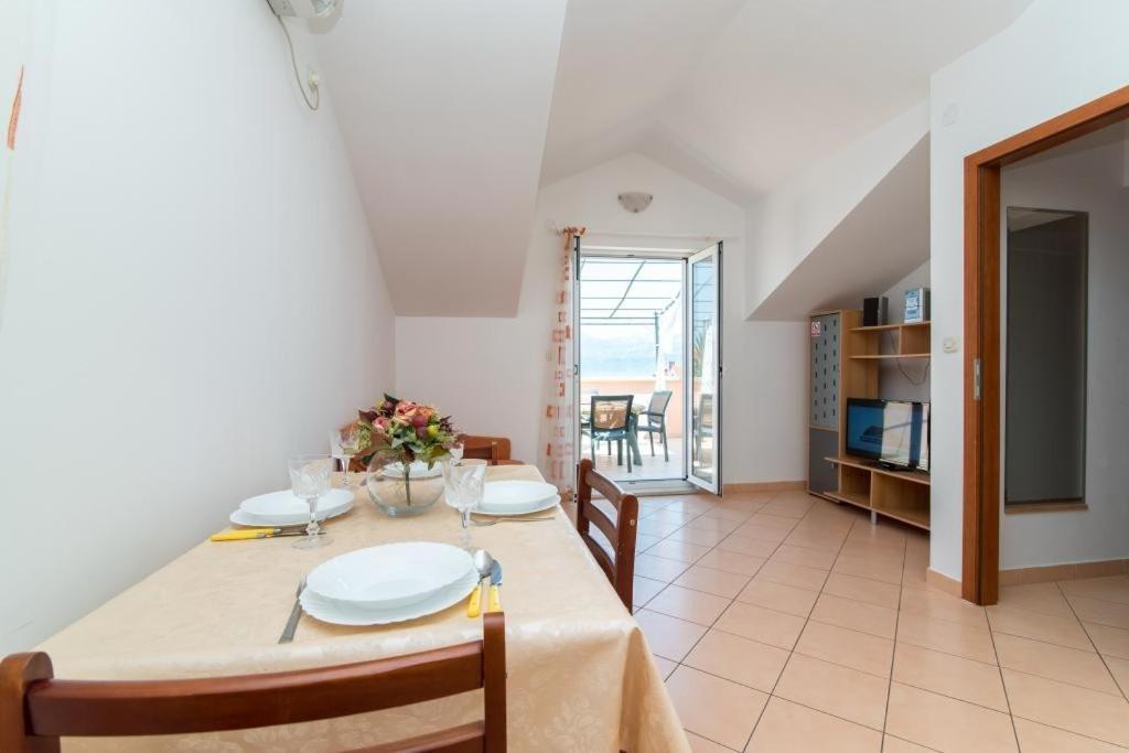 Apartments Batinic Supetar Extérieur photo