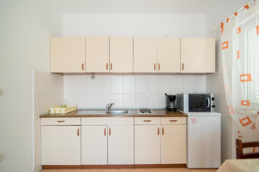 Apartments Batinic Supetar Extérieur photo