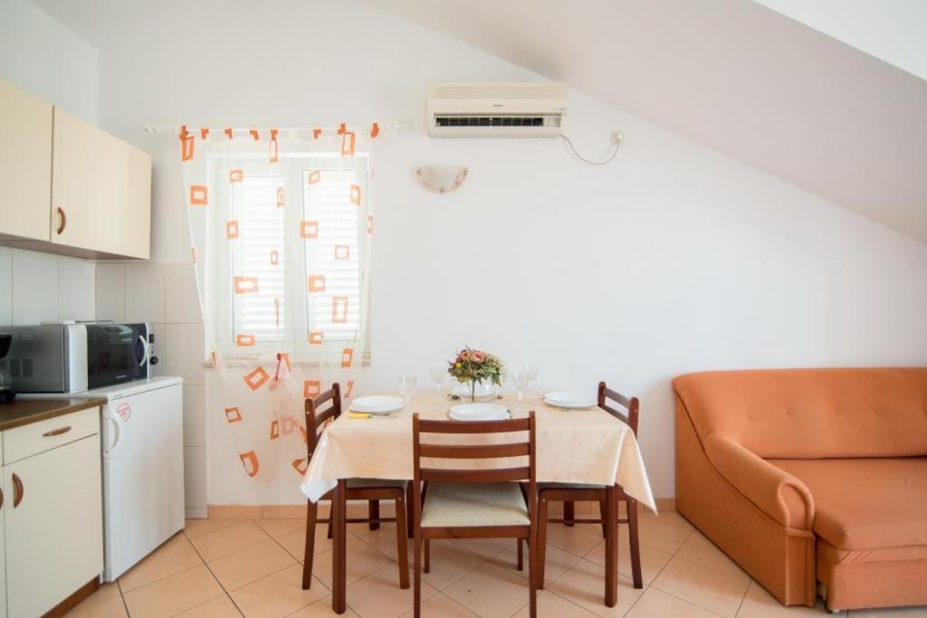 Apartments Batinic Supetar Extérieur photo