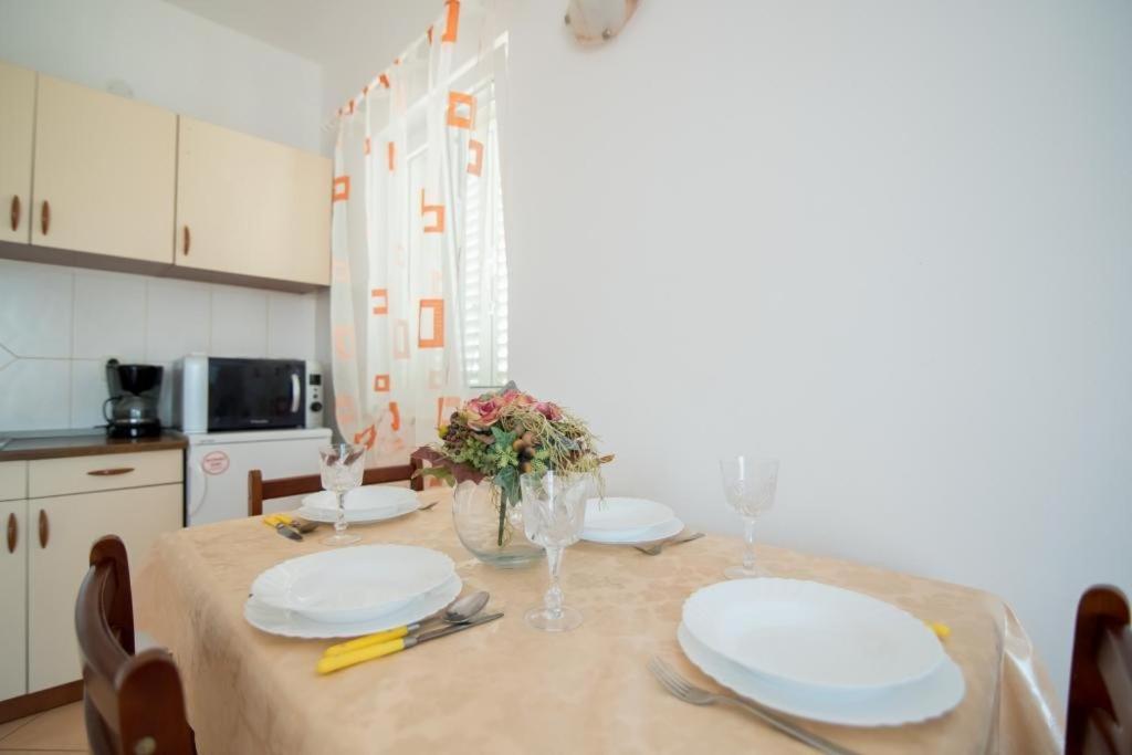 Apartments Batinic Supetar Extérieur photo