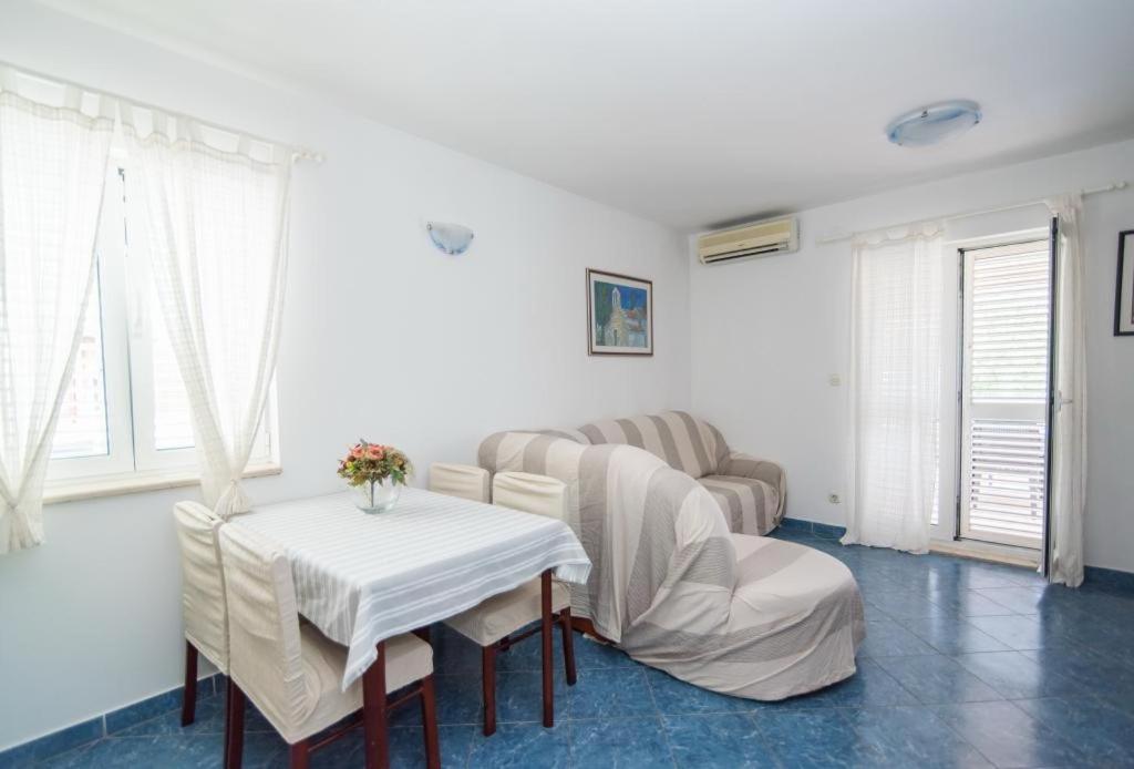 Apartments Batinic Supetar Extérieur photo