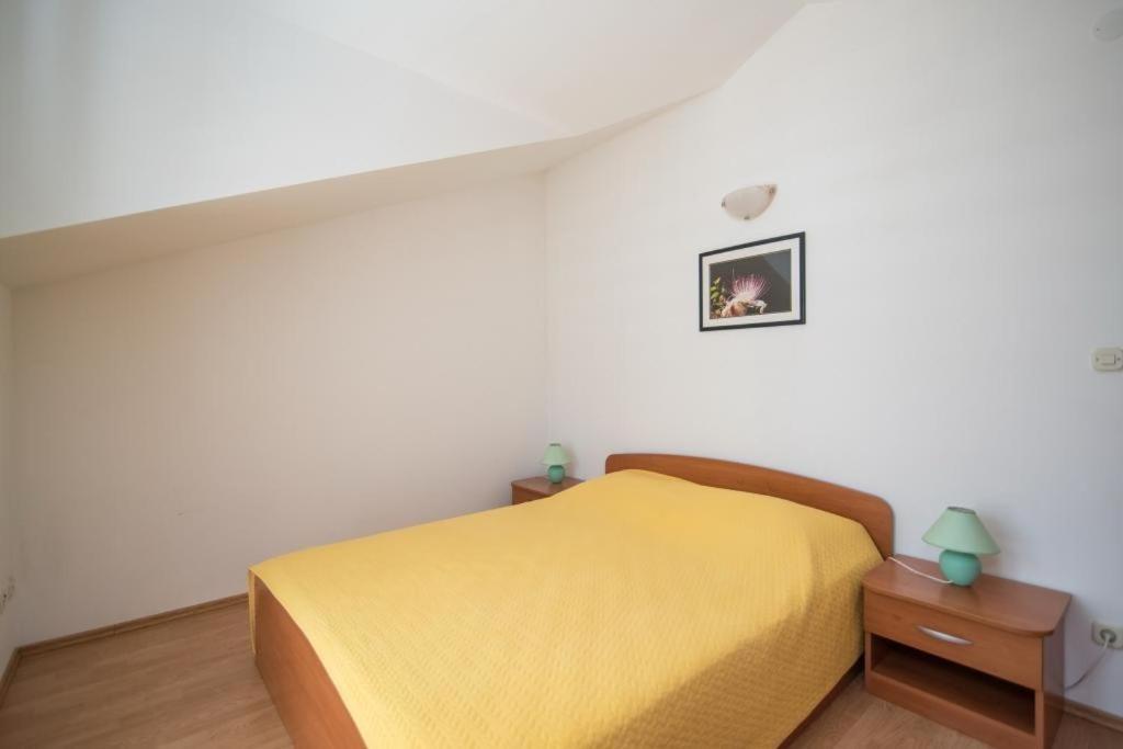 Apartments Batinic Supetar Extérieur photo