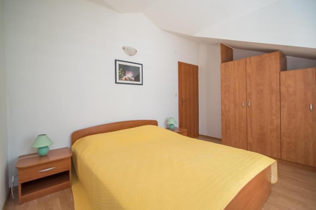Apartments Batinic Supetar Extérieur photo