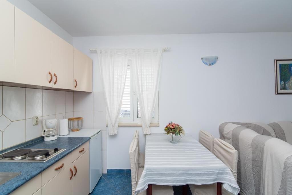 Apartments Batinic Supetar Extérieur photo